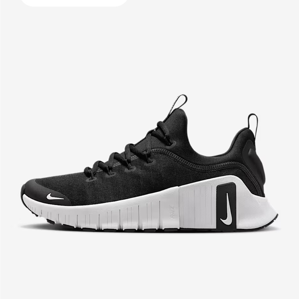 Nike Black and White Athletic Shoes